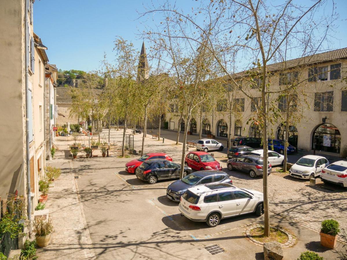 Gite Des Augustins Crémieu Exteriör bild
